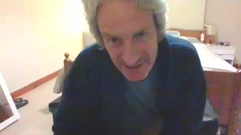 Snapshot of roberthorny69xxx chatting on 03/06/25, 05:14 Robert online show from 03/06/25, 05:14