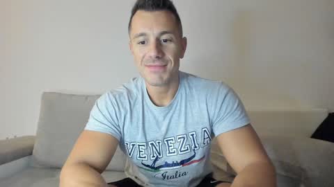 roberto4ever online show from 01/10/25, 06:42