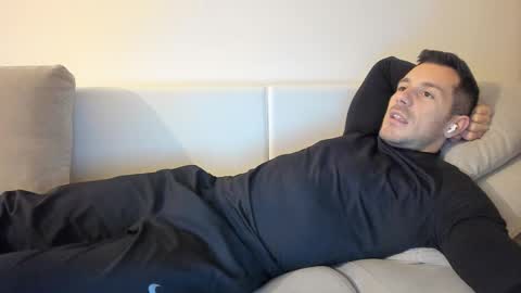 roberto4ever online show from 11/21/25, 05:22