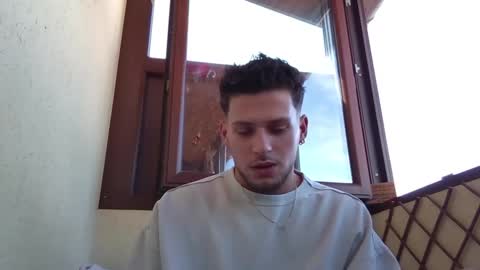 Roberto online show from 09/15/25, 10:59