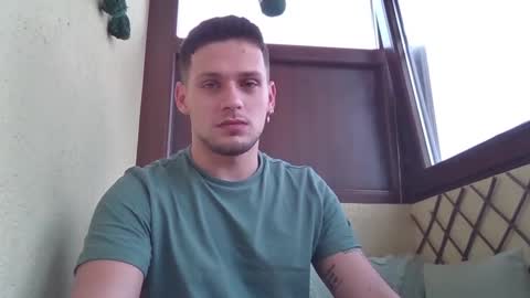 Roberto online show from 11/26/25, 07:42