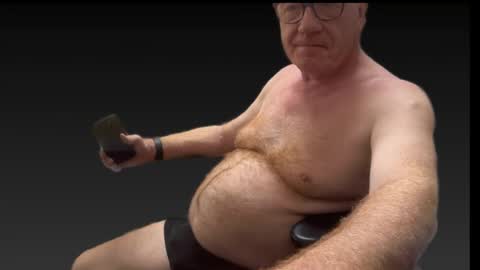 Snapshot of roberttherabbit chatting on 12/15/25, 01:48 RobertTheRabbit online show from 12/15/25, 01:48