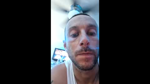 Snapshot of robertverges22977248 chatting on 05/10/26, 02:39 robertverges22977248 online show from 05/10/26, 02:39