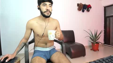 roberx_12 online show from 02/17/25, 11:02