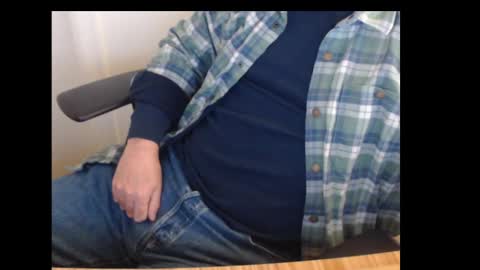 Snapshot of robidan6923 chatting on 01/27/25, 07:24 robidan6923 online show from 01/27/25, 07:24