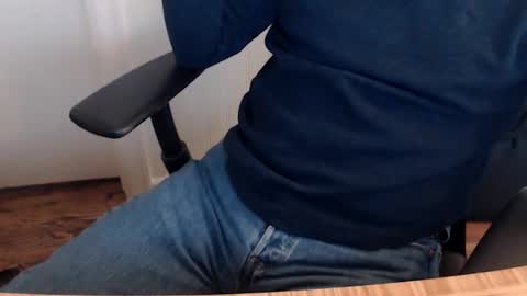 robidan6923 online show from 12/01/25, 02:00