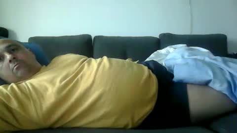 Snapshot of robinhuij123 chatting on 04/18/26, 11:47 robin online show from 04/18/26, 11:47