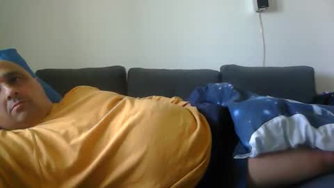 Snapshot of robinhuij123 chatting on 04/19/26, 08:46 robin online show from 04/19/26, 08:46