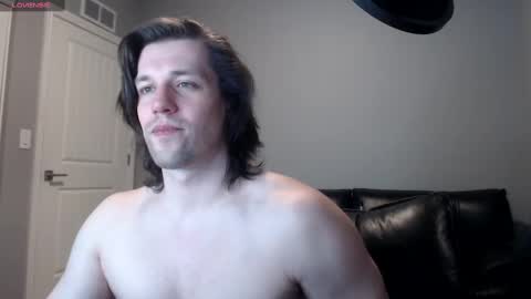 Snapshot of robknocks chatting on 02/28/25, 03:37 Rob Knocks online show from 02/28/25, 03:37