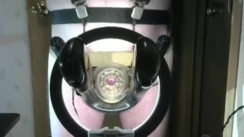 Snapshot of robodickmilker chatting on 12/17/24, 11:49 Robodickmilker online show from 12/17/24, 11:49