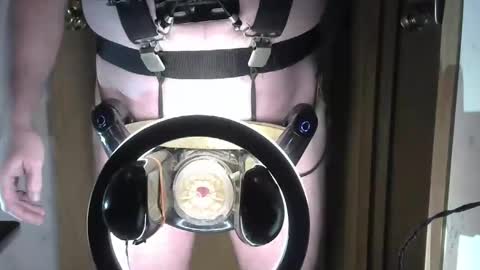 Snapshot of robodickmilker chatting on 12/28/24, 10:34 Robodickmilker online show from 12/28/24, 10:34