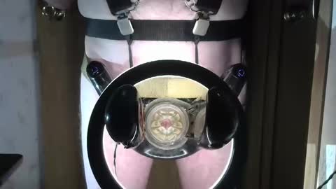 Snapshot of robodickmilker chatting on 12/29/24, 06:49 Robodickmilker online show from 12/29/24, 06:49