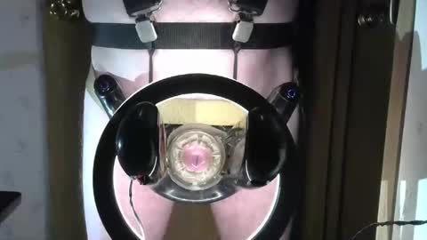 Snapshot of robodickmilker chatting on 01/28/25, 10:23 Robodickmilker online show from 01/28/25, 10:23