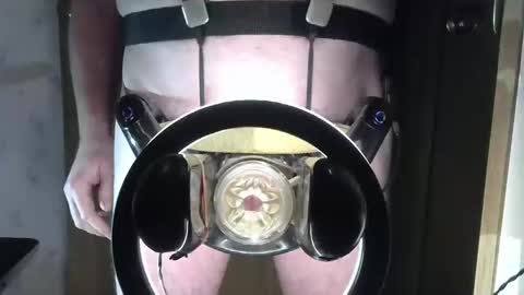 Snapshot of robodickmilker chatting on 02/06/25, 11:37 Robodickmilker online show from 02/06/25, 11:37