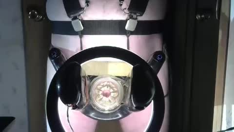 Snapshot of robodickmilker chatting on 02/07/25, 09:37 Robodickmilker online show from 02/07/25, 09:37