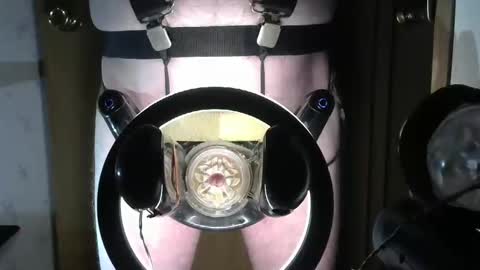 Snapshot of robodickmilker chatting on 02/15/25, 09:15 Robodickmilker online show from 02/15/25, 09:15