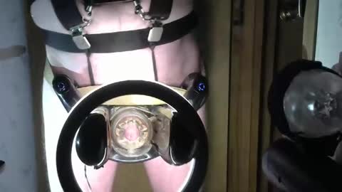 Snapshot of robodickmilker chatting on 02/16/25, 06:21 Robodickmilker online show from 02/16/25, 06:21