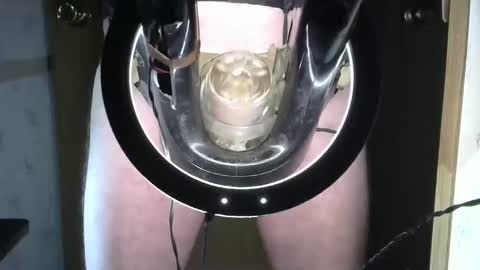 Snapshot of robodickmilker chatting on 02/24/25, 09:09 Robodickmilker online show from 02/24/25, 09:09