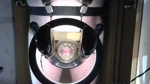 Snapshot of robodickmilker chatting on 03/03/25, 09:05 Robodickmilker online show from 03/03/25, 09:05