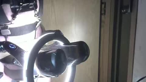 Snapshot of robodickmilker chatting on 10/25/25, 01:24 Robodickmilker online show from 10/25/25, 01:24