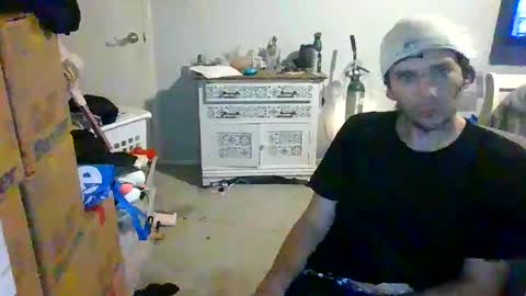 Snapshot of robwit8 chatting on 12/02/25, 12:27 Rob witha 8 online show from 12/02/25, 12:27