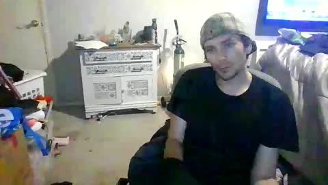 Snapshot of robwit8 chatting on 12/02/25, 08:04 Rob witha 8 online show from 12/02/25, 08:04