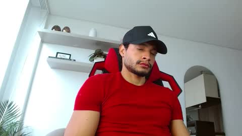 roby_millerr online show from 10/11/25, 07:01