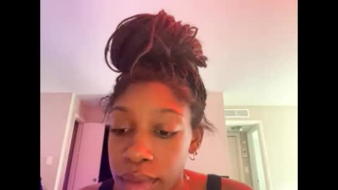 Snapshot of robynthegoddess chatting on 03/29/26, 05:13 robynthegoddess online show from 03/29/26, 05:13