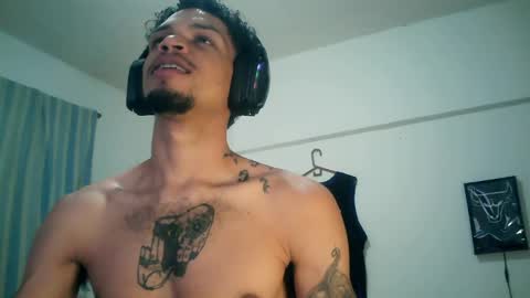 Rocco online show from 11/19/25, 02:44