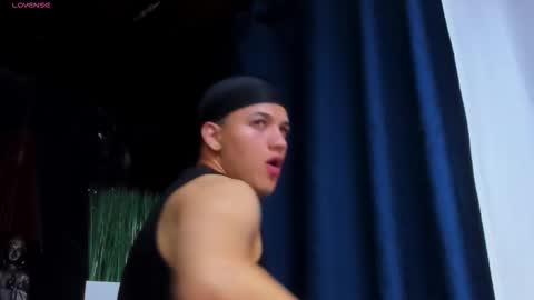 rocco_santos online show from 12/05/25, 02:31