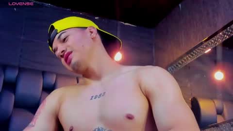 rocco_santos online show from 05/22/26, 01:02