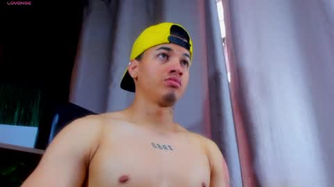 rocco_santos online show from 05/25/26, 06:25