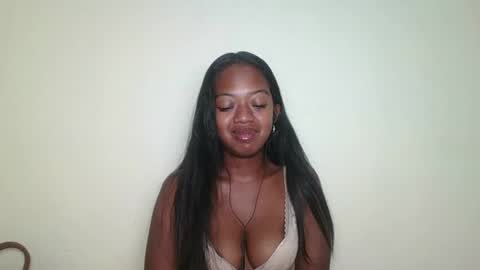 Snapshot of rochellinah chatting on 05/06/26, 06:13 rochellinah online show from 05/06/26, 06:13