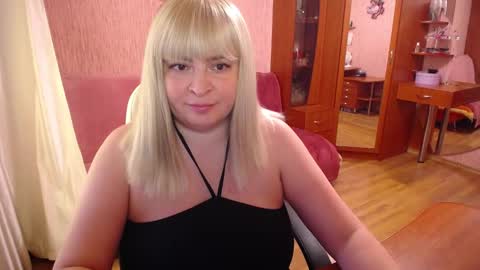 Snapshot of rocknlinxx chatting on 09/16/25, 01:34 Rocknlinxx online show from 09/16/25, 01:34