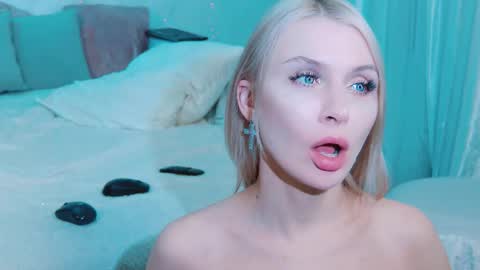 Lina and Den online show from 01/15/26, 03:16