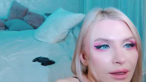 Lina and Den online show from 01/18/26, 06:39