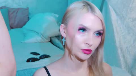 Lina and Den online show from 03/17/26, 04:28