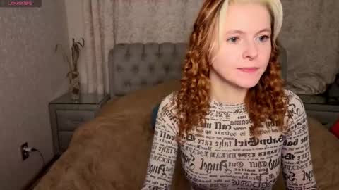 Snapshot of rocky_foxy chatting on 10/28/25, 09:28 Rockel online show from 10/28/25, 09:28