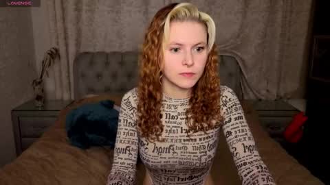 Snapshot of rocky_foxy chatting on 12/01/25, 09:42 Rockel online show from 12/01/25, 09:42