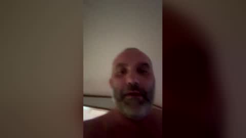 Snapshot of roddyt1127 chatting on 04/05/26, 09:45 roddyt1127 online show from 04/05/26, 09:45