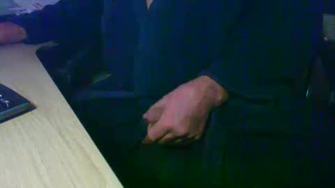 Snapshot of roger_peter chatting on 02/26/25, 04:03 roger_peter online show from 02/26/25, 04:03