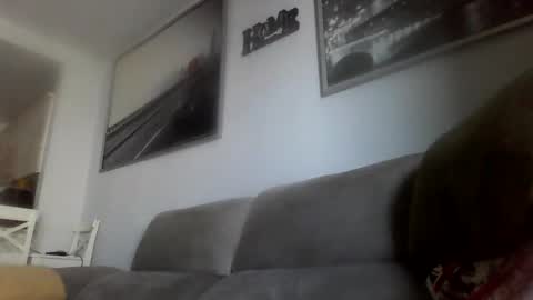 Snapshot of rogerbenid81 chatting on 05/14/26, 12:34 rogerbenid81 online show from 05/14/26, 12:34