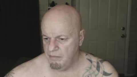 roinaz online show from 02/19/25, 11:04