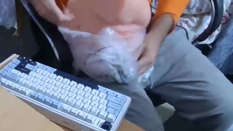 Snapshot of rokettttt chatting on 11/15/25, 07:54 rokettttt online show from 11/15/25, 07:54