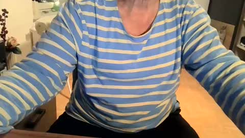 rolandloser1000 online show from 01/10/25, 06:28