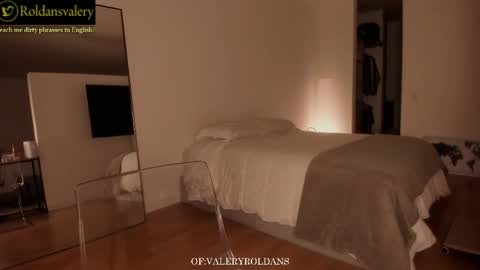 Snapshot of roldansvalery chatting on 04/23/26, 02:02 Valery Roldans online show from 04/23/26, 02:02