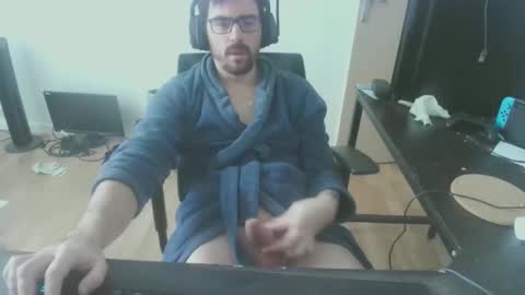 Snapshot of romainb72 chatting on 02/12/25, 12:22 romainb72 online show from 02/12/25, 12:22