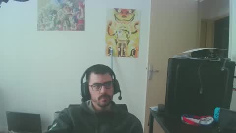 Snapshot of romainb72 chatting on 03/10/25, 08:37 romainb72 online show from 03/10/25, 08:37