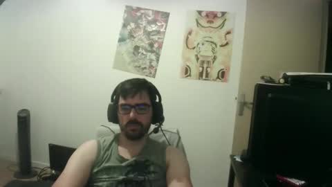 Snapshot of romainb72 chatting on 10/16/25, 12:11 romainb72 online show from 10/16/25, 12:11