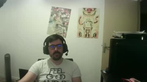 Snapshot of romainb72 chatting on 10/21/25, 06:19 romainb72 online show from 10/21/25, 06:19